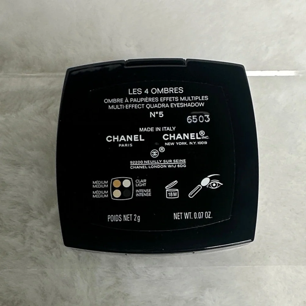 CHANEL Les 4 Ombres “Limited Edition” Eyeshadow Pallet - Picture 6 of 9